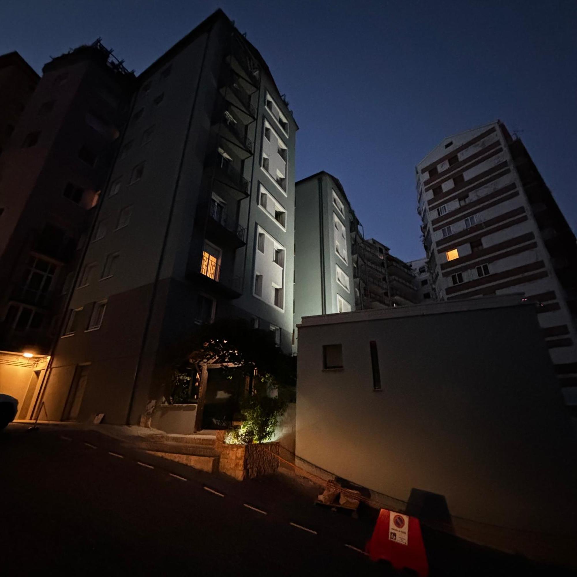 Essential Room & Parking In Centro Citta Con Parcheggio Privato E Wifi Potenza Exteriör bild